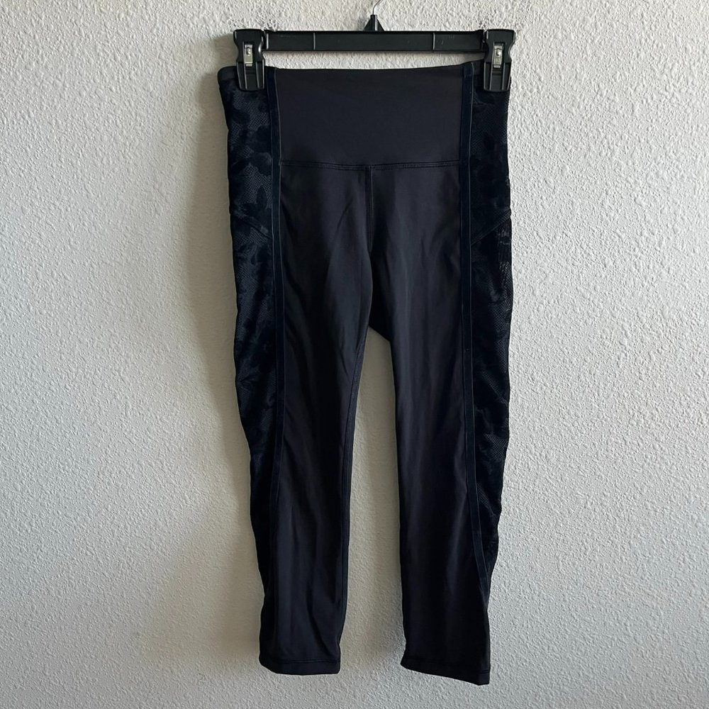 Lululemon Women's Wunder Under 58 Cropped Flocked Leggings Size 4